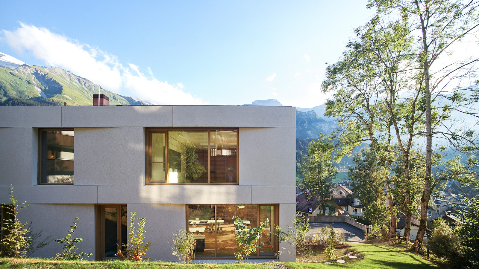 Schulhaus Engelberg (Innen- und Aussenaufnahme), Foto © Julien Lanoo