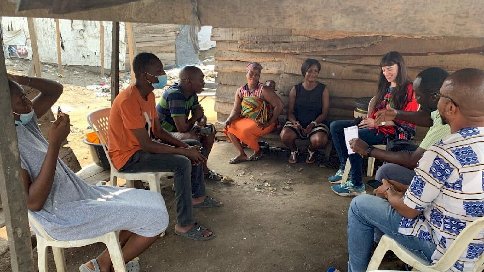 Community Meeting in Lagos © Fabienne Hoelzel | Architektin und Städteplanerin