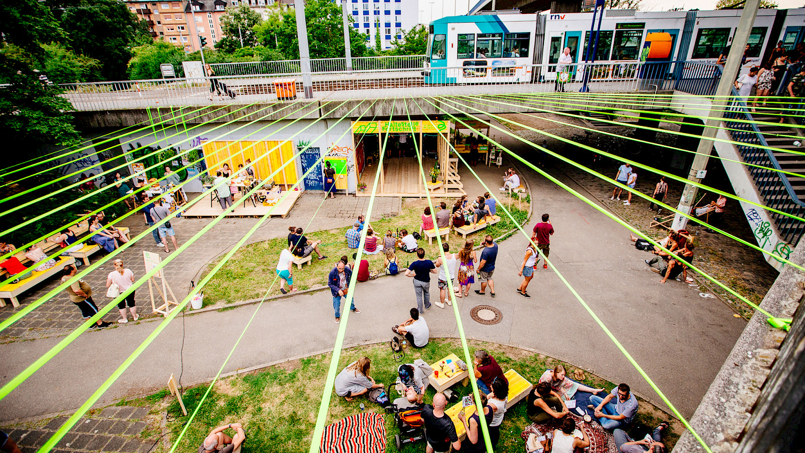 Haltestelle Fortschritt © Alex Munch